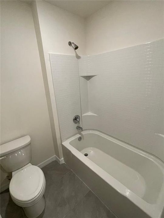 最近租的: $2,600 (5 贝兹, 3 浴室, 2560 平方英尺)