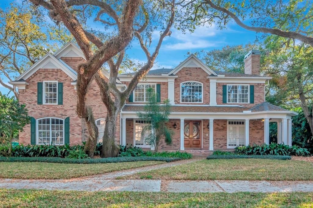 Recently Sold: $1,875,000 (5 beds, 4 baths, 5319 Square Feet)