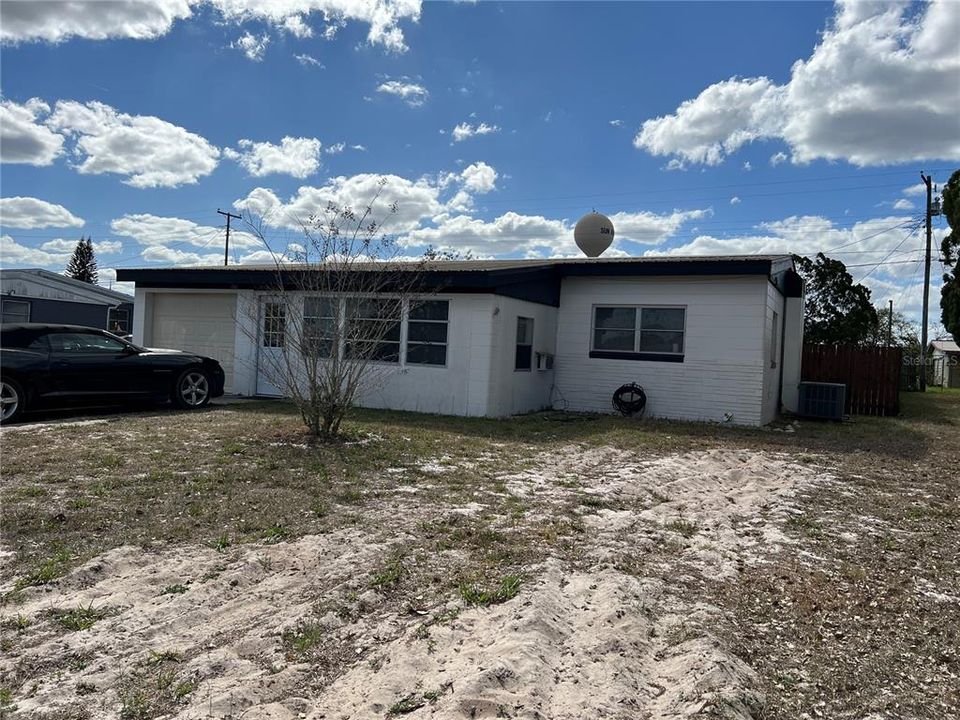 Recently Sold: $175,000 (3 beds, 2 baths, 1081 Square Feet)