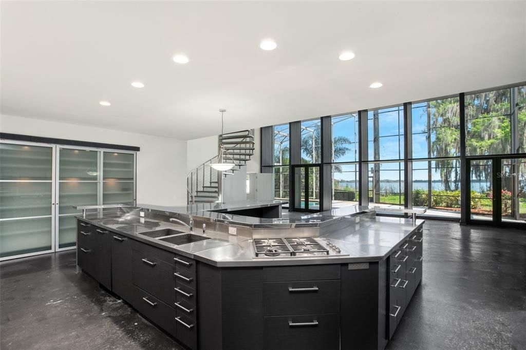 Recently Sold: $939,900 (7 beds, 5 baths, 7448 Square Feet)