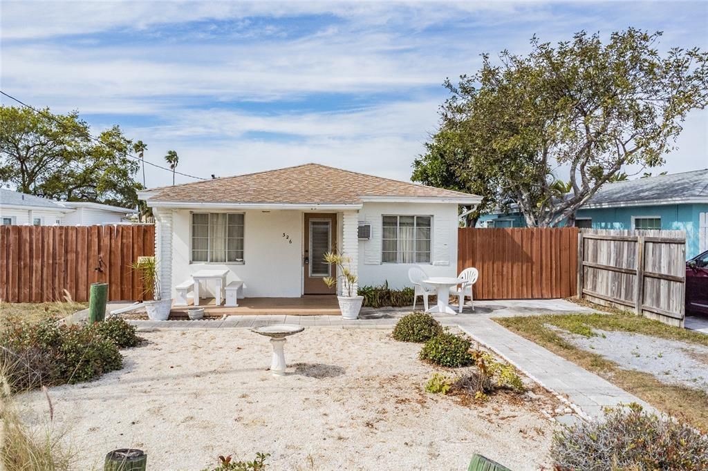 Recently Sold: $875,000 (0 beds, 0 baths, 1104 Square Feet)