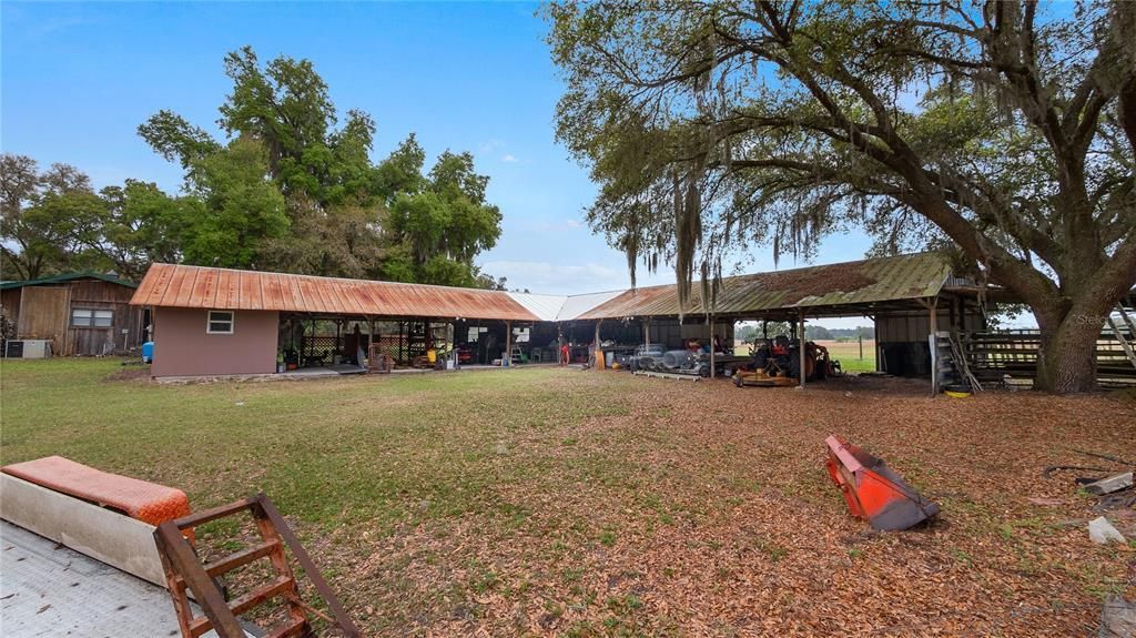 Barn with Airconditioned Office or Hobby Room