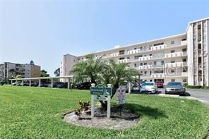 Recently Sold: $165,000 (1 beds, 1 baths, 840 Square Feet)