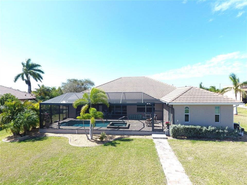 Recently Sold: $1,585,000 (3 beds, 3 baths, 3003 Square Feet)