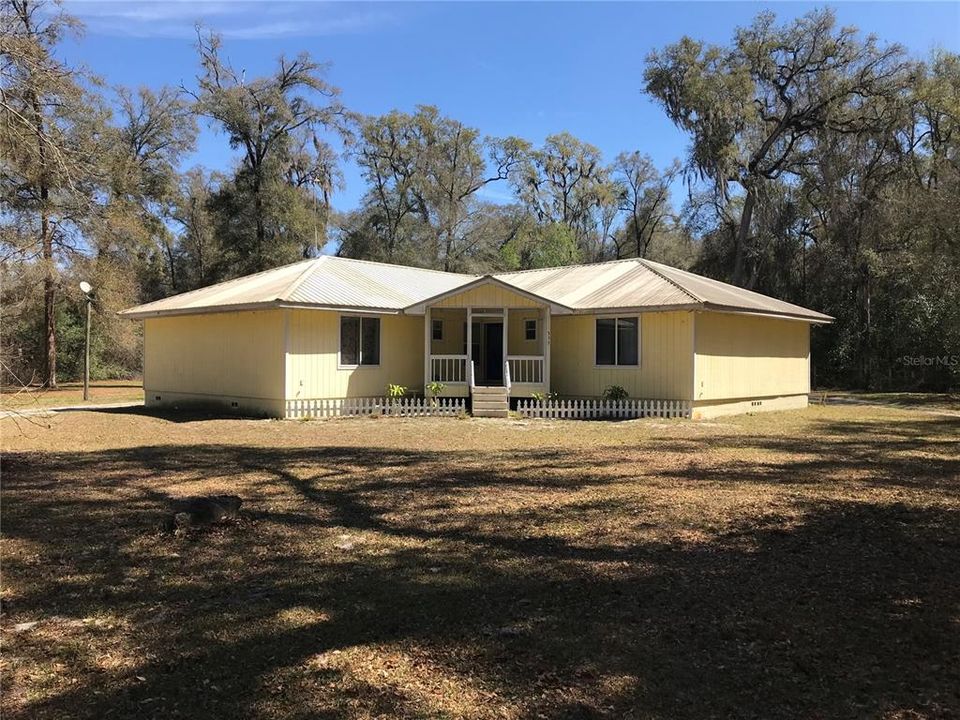 Recently Sold: $225,000 (4 beds, 2 baths, 2184 Square Feet)