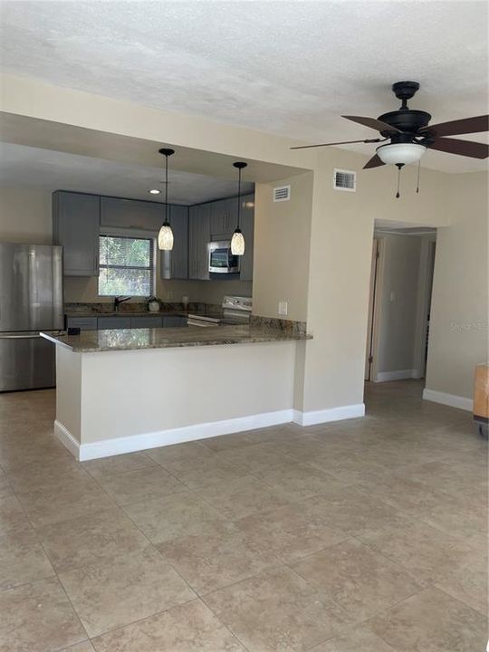 Active With Contract: $299,900 (3 beds, 2 baths, 1304 Square Feet)