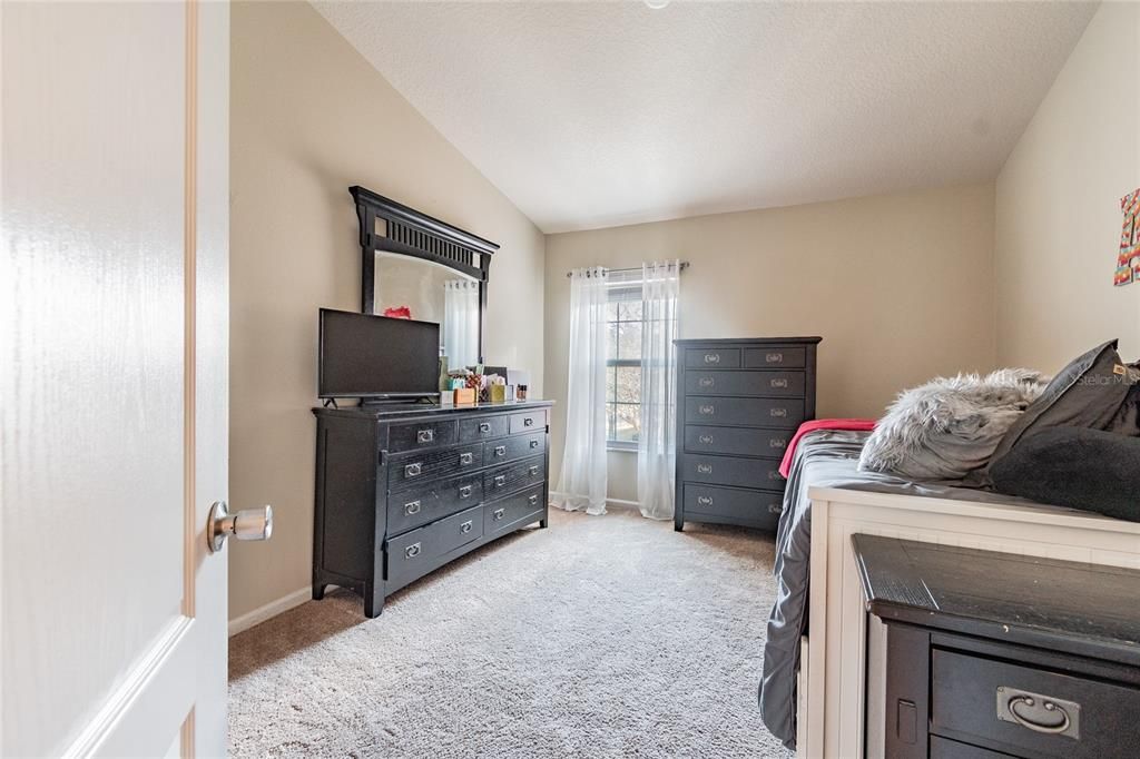 Recently Sold: $300,000 (3 beds, 2 baths, 1588 Square Feet)