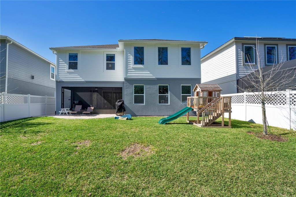 Recently Sold: $875,000 (5 beds, 4 baths, 3530 Square Feet)