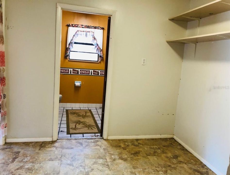 Vendido Recientemente: $249,900 (4 camas, 3 baños, 2064 Pies cuadrados)