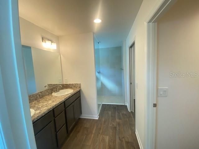 Recently Rented: $2,000 (2 beds, 2 baths, 1300 Square Feet)