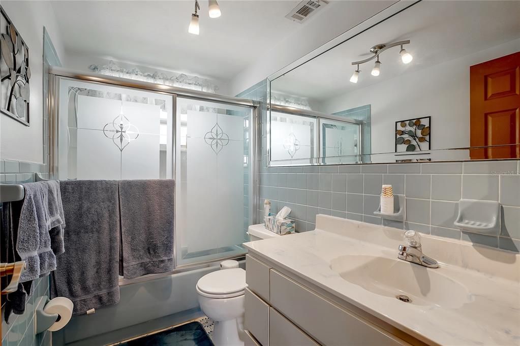 最近售出: $524,999 (3 贝兹, 2 浴室, 1350 平方英尺)