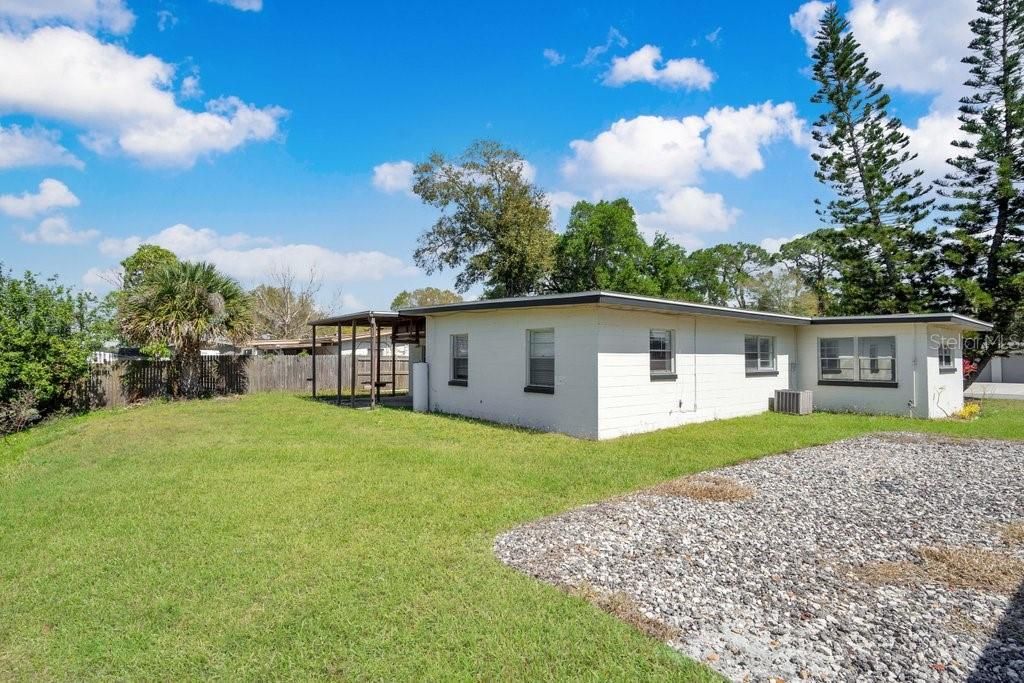 Recently Sold: $300,000 (3 beds, 2 baths, 1140 Square Feet)