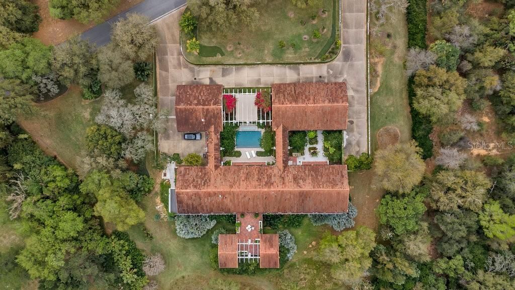 Recently Sold: $2,400,000 (5 beds, 4 baths, 4232 Square Feet)