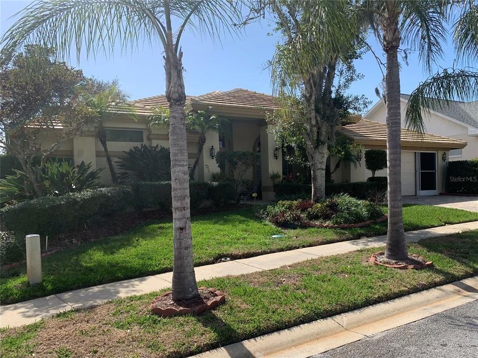 Recently Sold: $449,000 (3 beds, 2 baths, 2347 Square Feet)