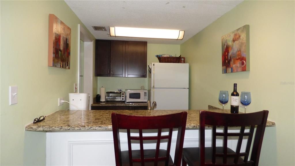 Recently Sold: $159,900 (1 beds, 1 baths, 610 Square Feet)