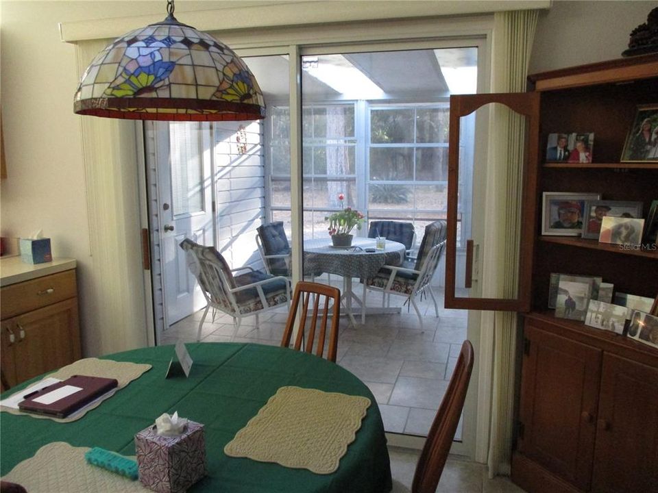 Vendido Recientemente: $275,000 (2 camas, 2 baños, 1918 Pies cuadrados)