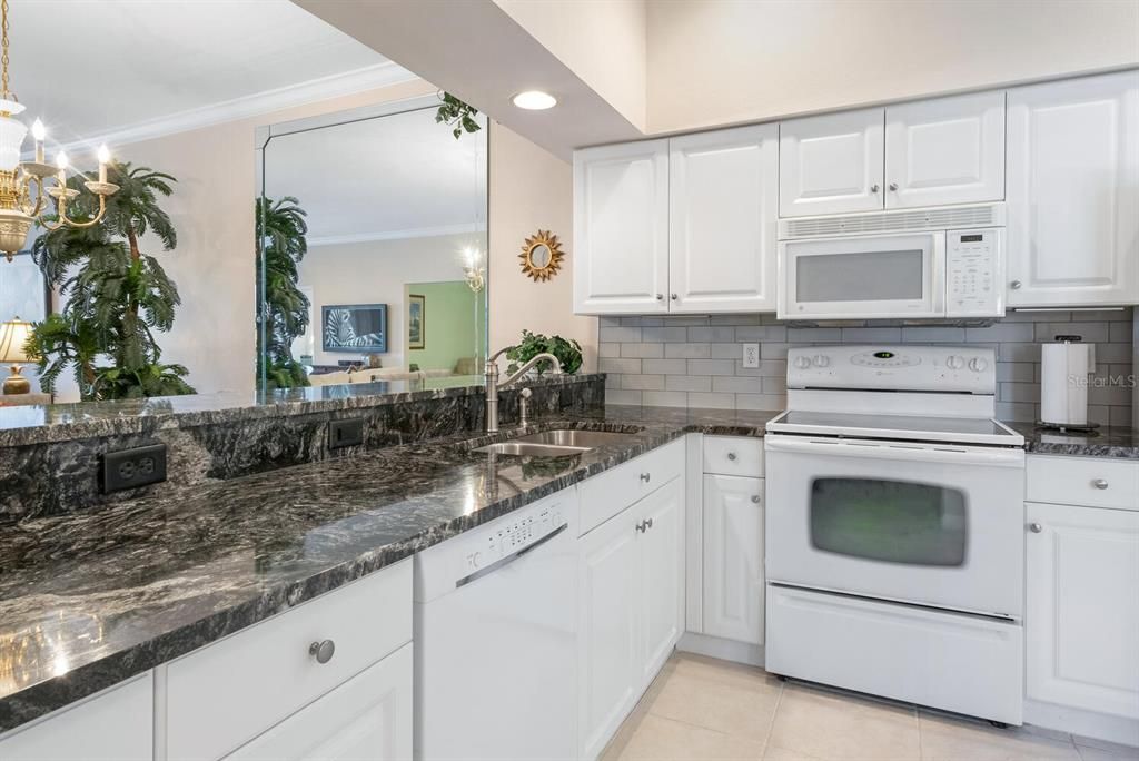 Recently Sold: $385,000 (2 beds, 2 baths, 1572 Square Feet)