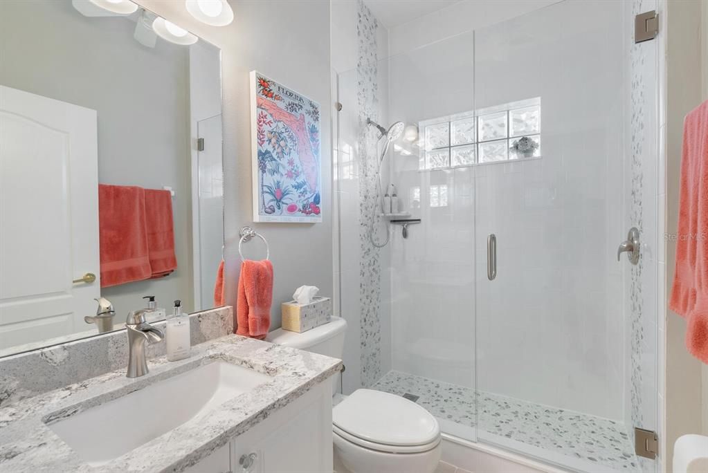 Recently Sold: $385,000 (2 beds, 2 baths, 1572 Square Feet)