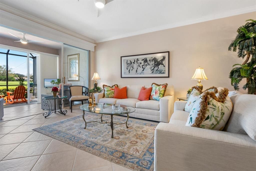 Recently Sold: $385,000 (2 beds, 2 baths, 1572 Square Feet)