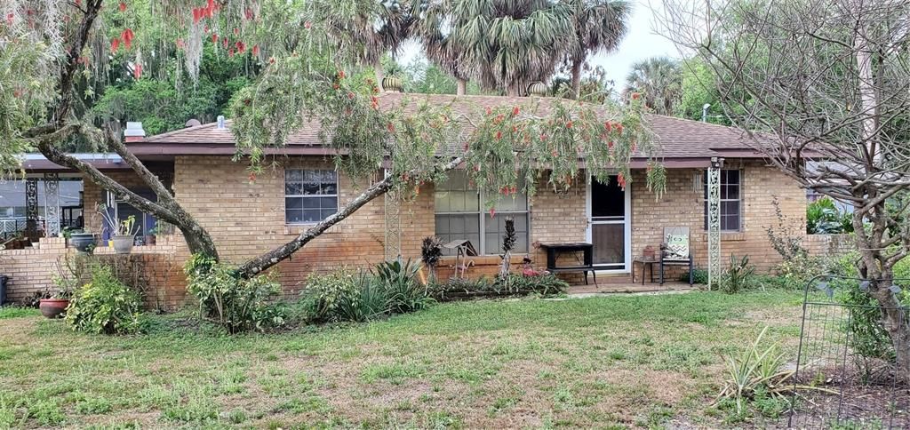 Recently Sold: $260,000 (3 beds, 2 baths, 1544 Square Feet)