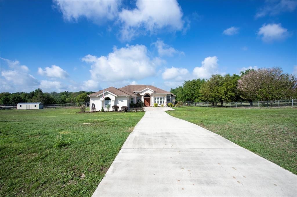 Recently Sold: $600,000 (3 beds, 3 baths, 2974 Square Feet)