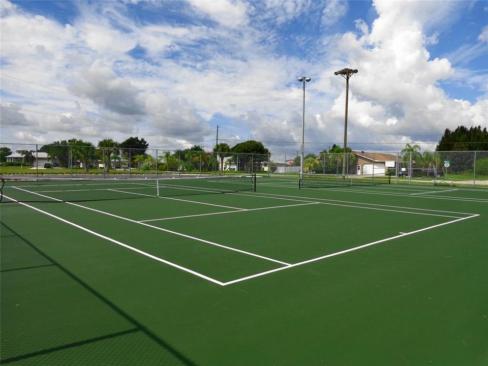 lighted tennis/pickleball courts