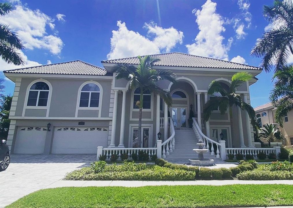 Recently Sold: $3,000,000 (4 beds, 4 baths, 3990 Square Feet)