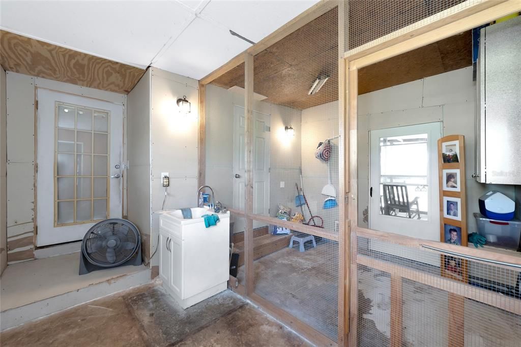 最近售出: $493,000 (3 贝兹, 2 浴室, 2082 平方英尺)