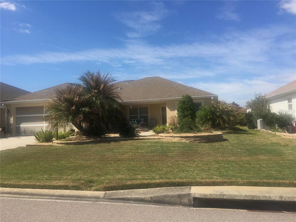 Recently Sold: $417,500 (3 beds, 2 baths, 1559 Square Feet)