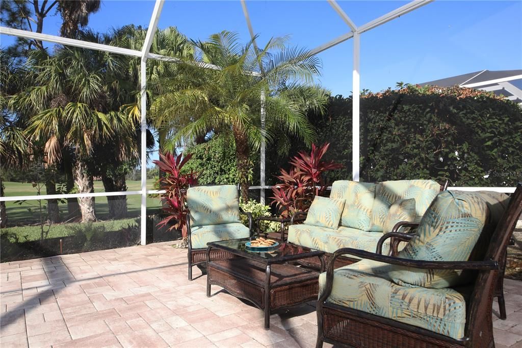 Recently Sold: $900,000 (3 beds, 2 baths, 2672 Square Feet)