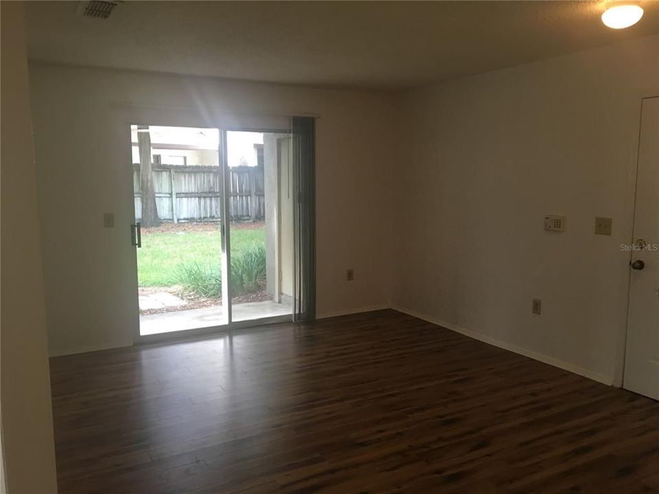 Recently Rented: $890 (1 beds, 1 baths, 600 Square Feet)