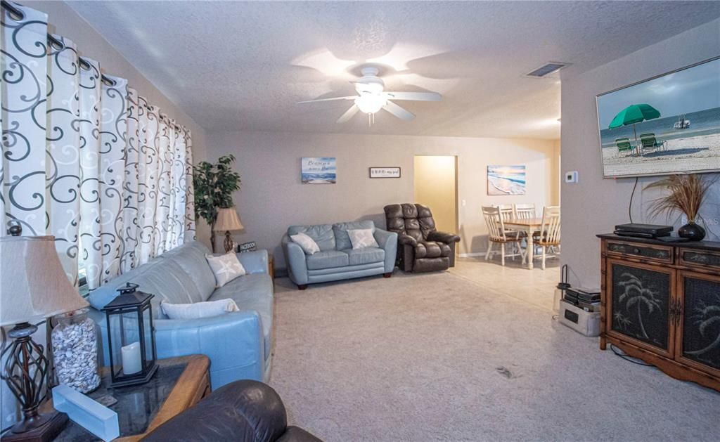 Recently Sold: $379,900 (3 beds, 2 baths, 1771 Square Feet)