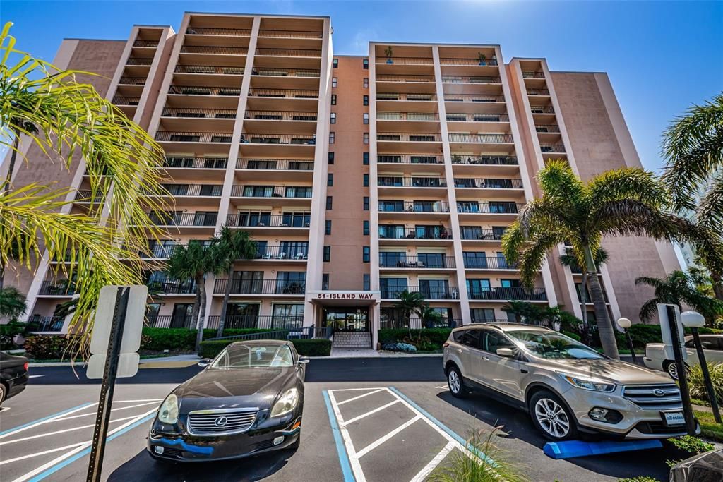 Recently Sold: $299,900 (1 beds, 1 baths, 680 Square Feet)