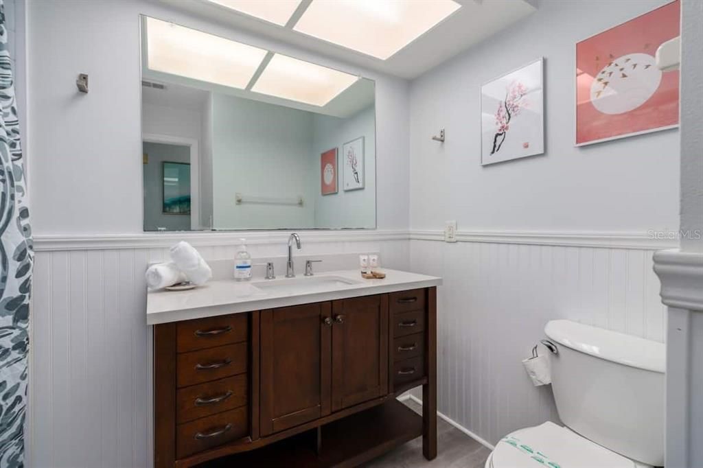 最近售出: $470,000 (3 贝兹, 2 浴室, 1657 平方英尺)