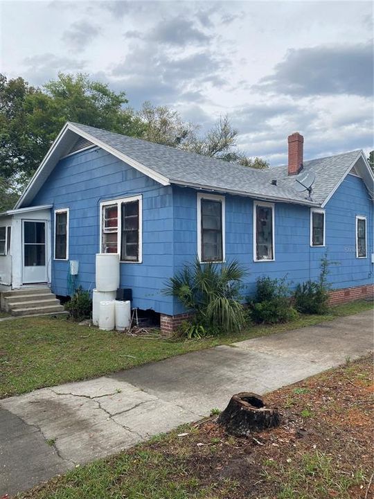 Recently Sold: $99,900 (2 beds, 1 baths, 948 Square Feet)