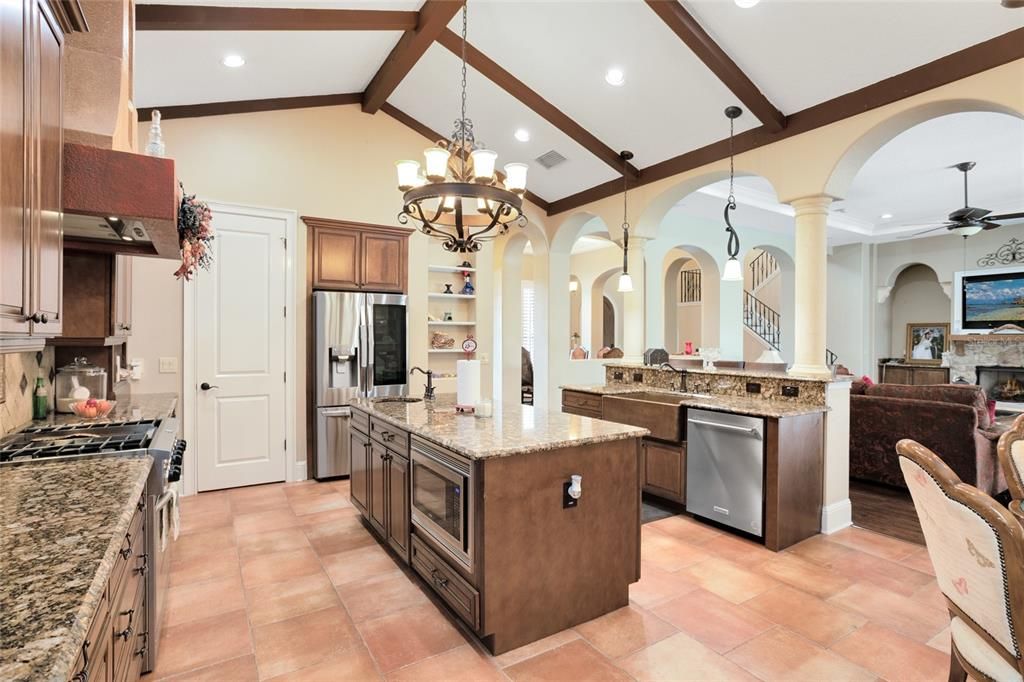Recently Sold: $795,000 (5 beds, 3 baths, 3740 Square Feet)