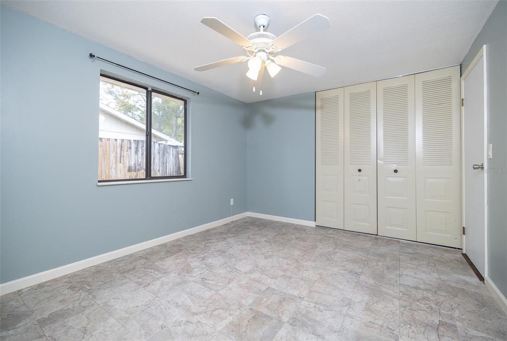 Recently Sold: $319,000 (2 beds, 1 baths, 1101 Square Feet)