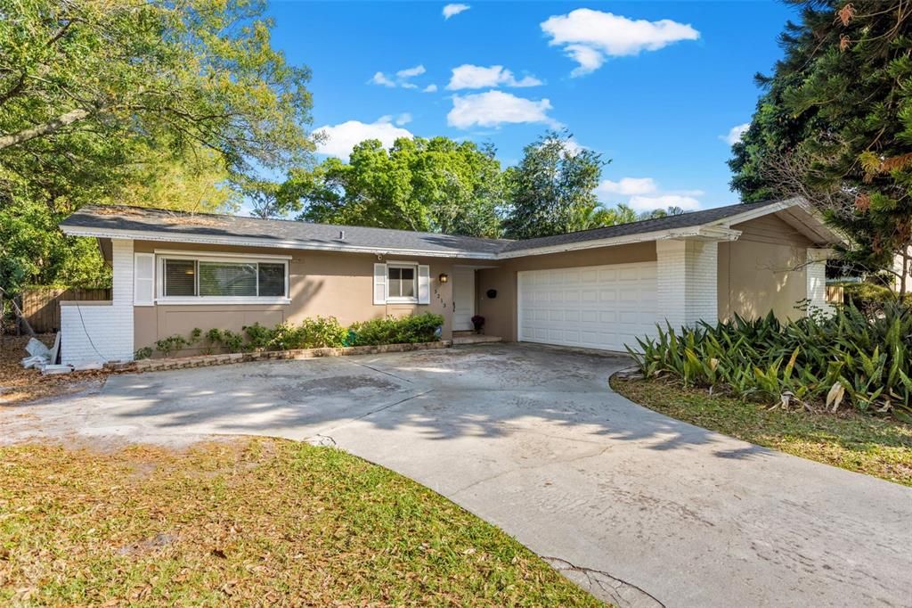 Recently Sold: $699,900 (3 beds, 2 baths, 1944 Square Feet)