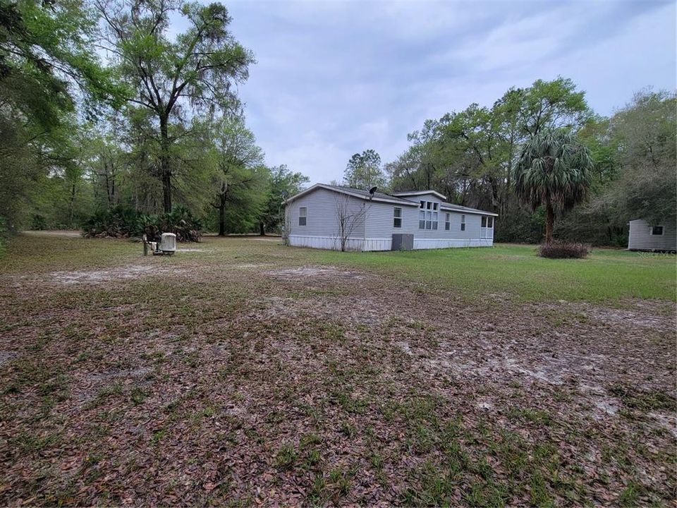 Recently Sold: $157,500 (3 beds, 2 baths, 1404 Square Feet)