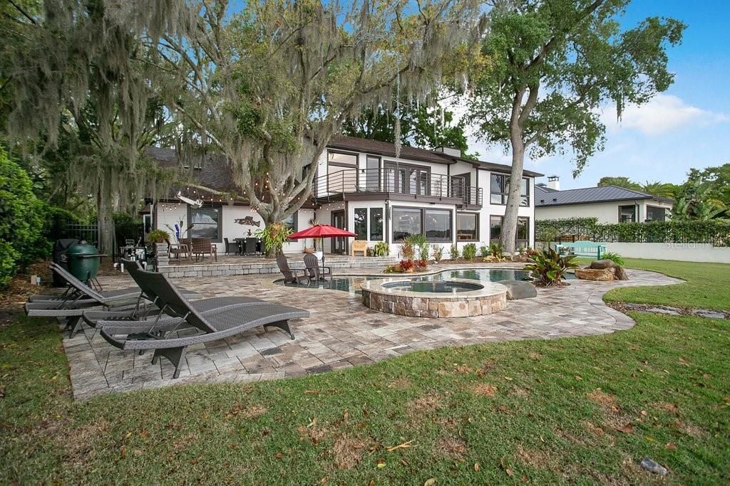 Recently Sold: $1,750,000 (4 beds, 3 baths, 4546 Square Feet)