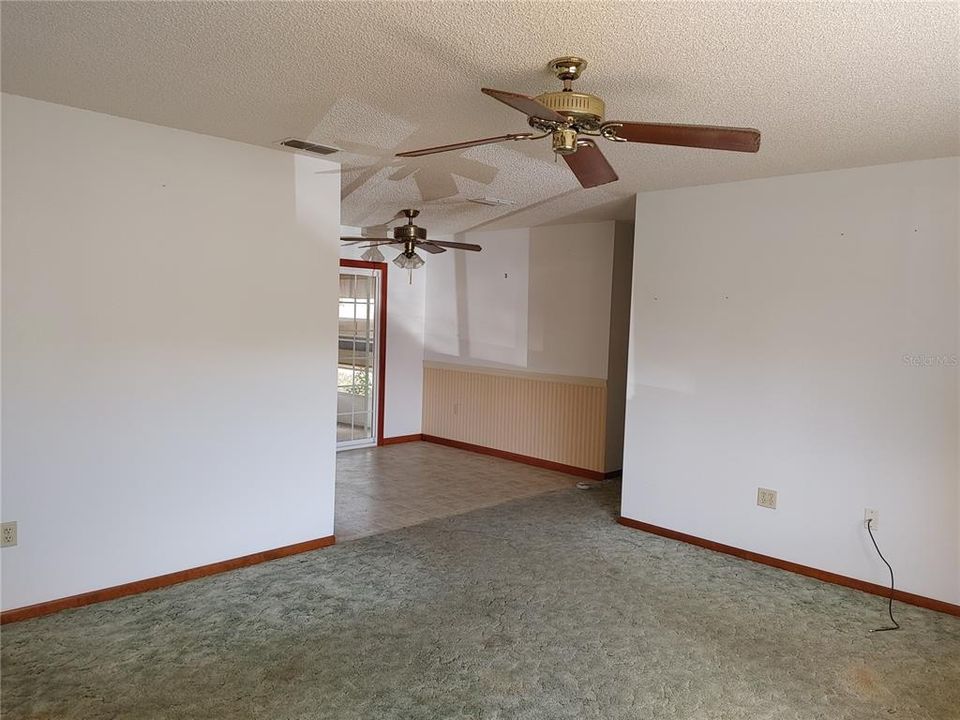 Recently Sold: $121,000 (2 beds, 2 baths, 1044 Square Feet)