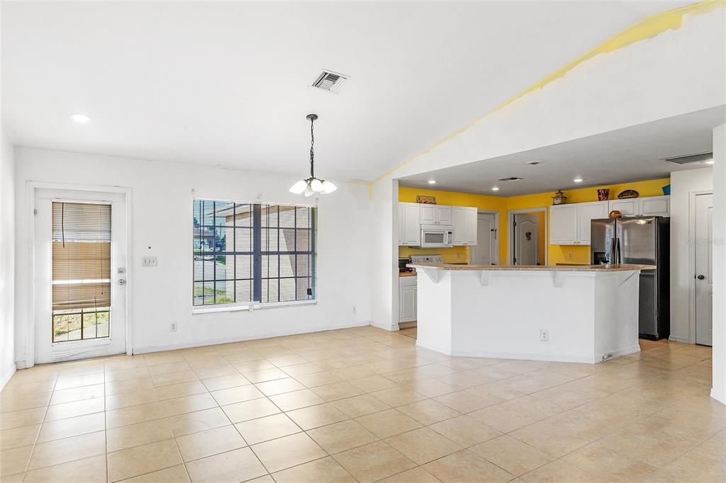 Recently Sold: $250,000 (3 beds, 2 baths, 1408 Square Feet)