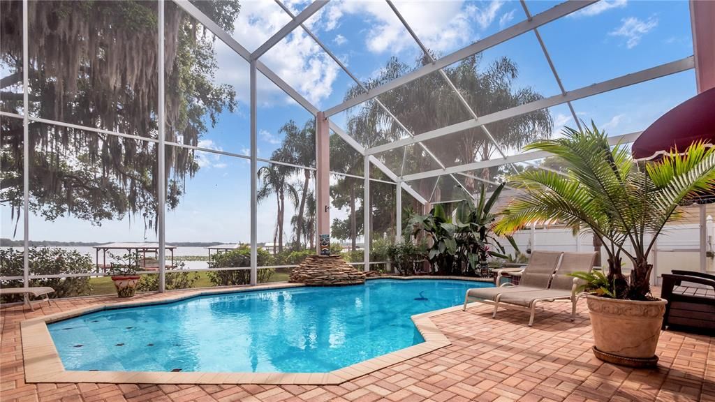 Recently Sold: $850,000 (3 beds, 2 baths, 3427 Square Feet)