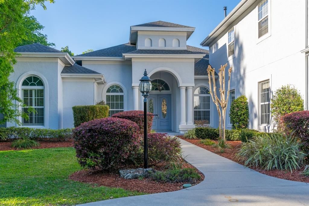 Recently Sold: $1,295,000 (5 beds, 4 baths, 4723 Square Feet)