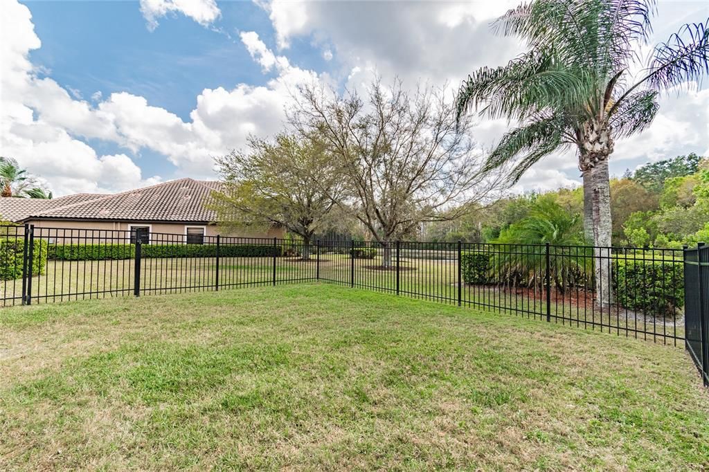Recently Sold: $999,900 (5 beds, 5 baths, 3897 Square Feet)