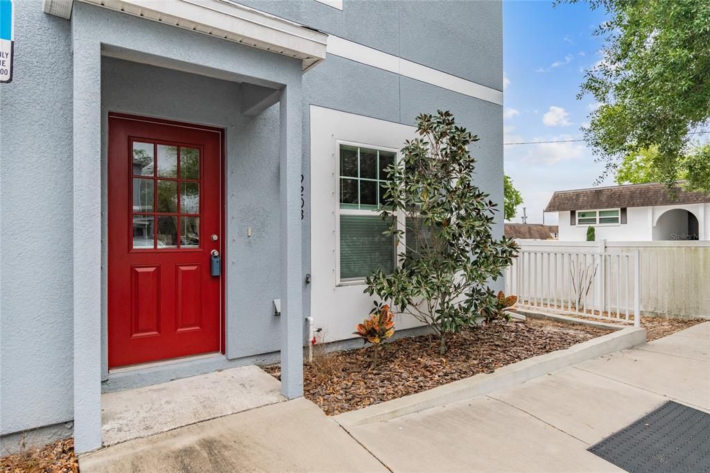 Recently Sold: $250,000 (2 beds, 2 baths, 1479 Square Feet)