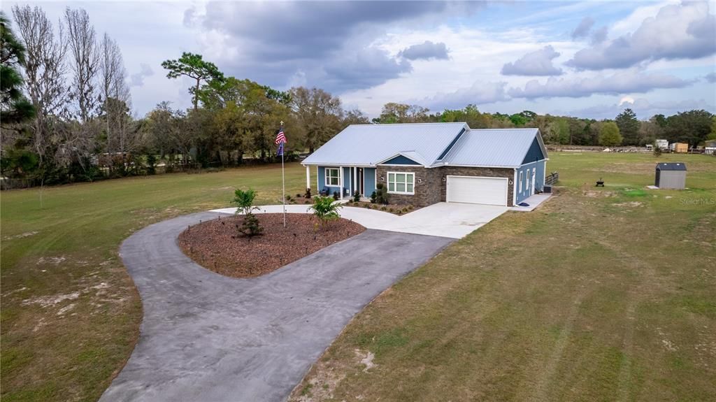 Vendido Recientemente: $620,000 (3 camas, 2 baños, 2197 Pies cuadrados)