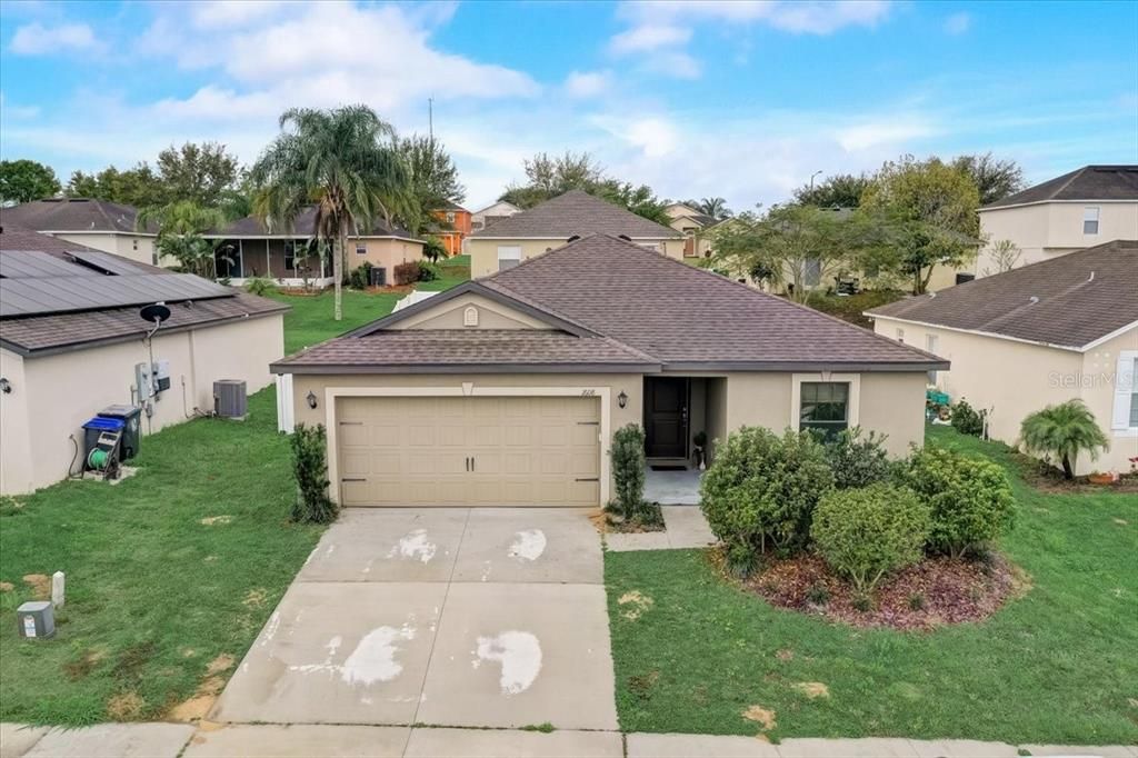 Recently Sold: $300,000 (3 beds, 2 baths, 1401 Square Feet)
