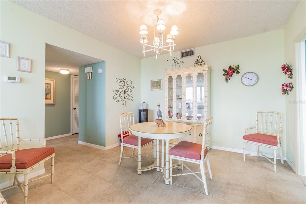 Recently Sold: $660,000 (2 beds, 2 baths, 1180 Square Feet)
