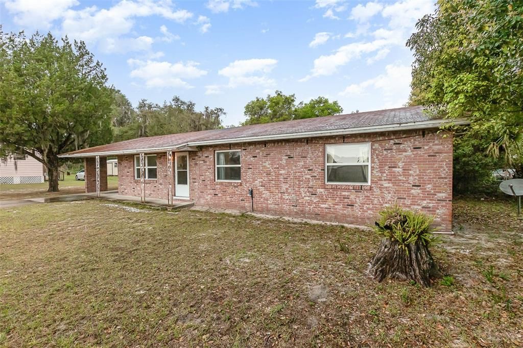 Recently Sold: $190,000 (3 beds, 2 baths, 1248 Square Feet)